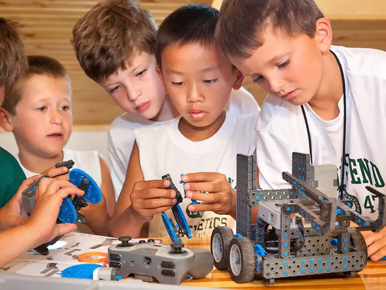 Campers collaborating on Build It projects at Trails End Camp